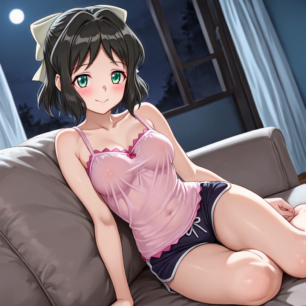 シンフォギア小日向未来ソファーに座っている