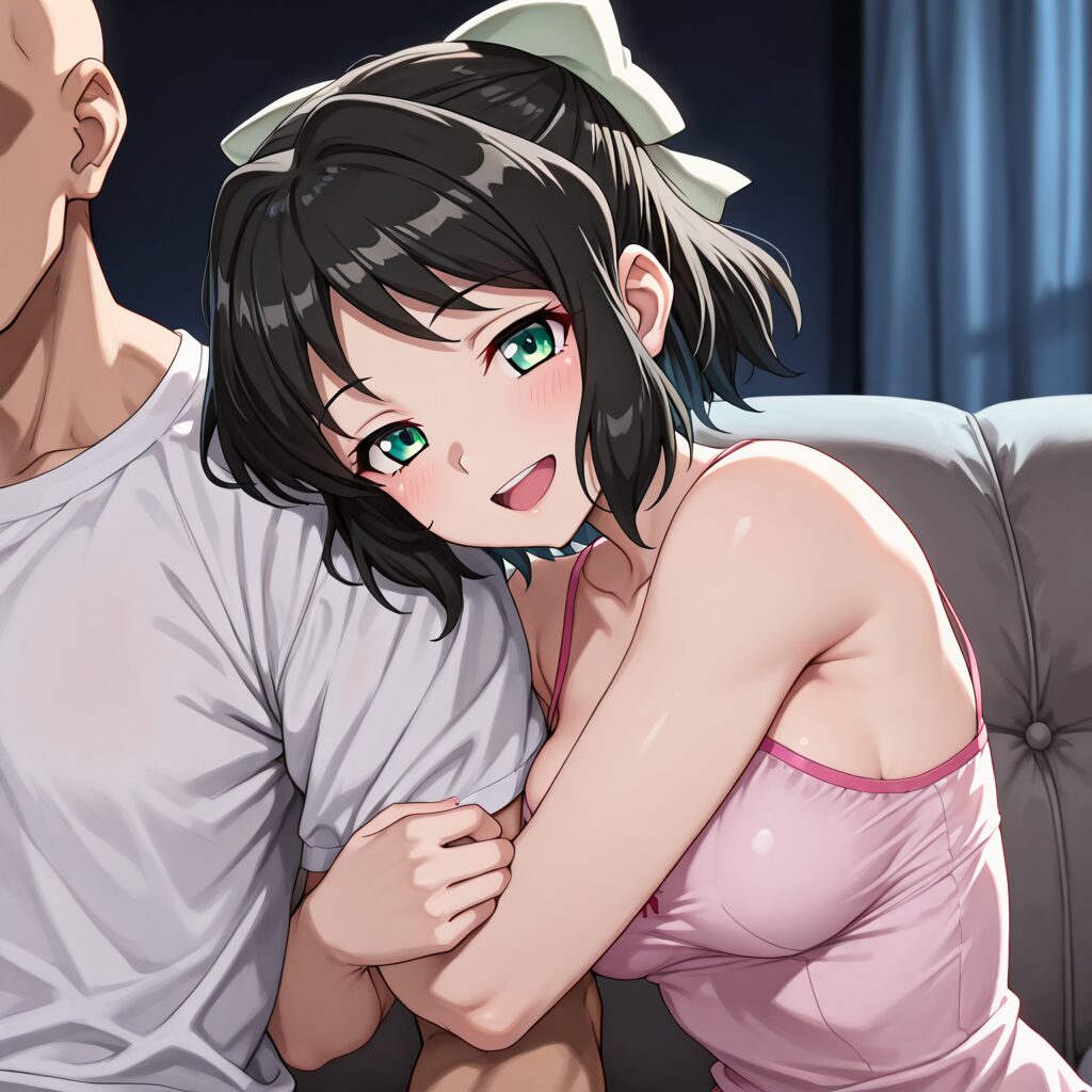シンフォギア小日向未来が男性と腕を組んでいる
